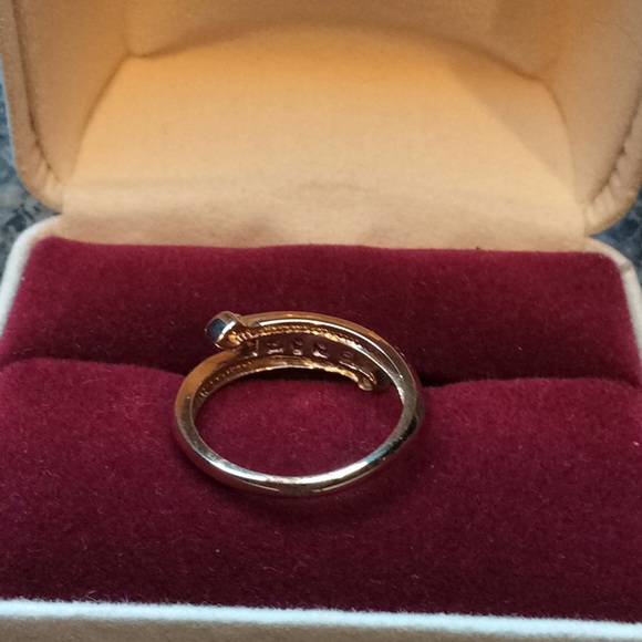 Gold diamond ring/band - Picture 4 of 6